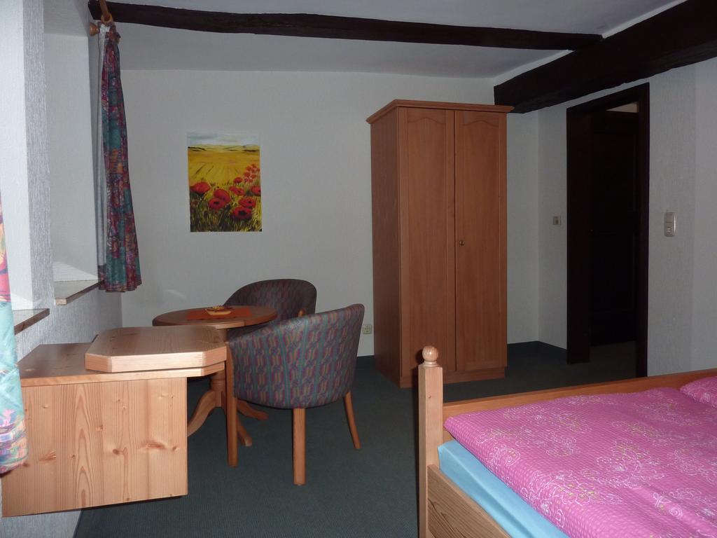 Hof Guttels Waldgasthof Ferienpension Rotenburg an der Fulda Ngoại thất bức ảnh