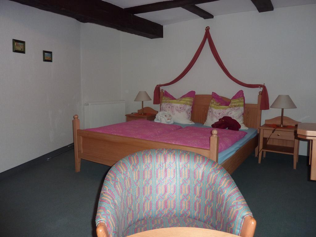 Hof Guttels Waldgasthof Ferienpension Rotenburg an der Fulda Ngoại thất bức ảnh