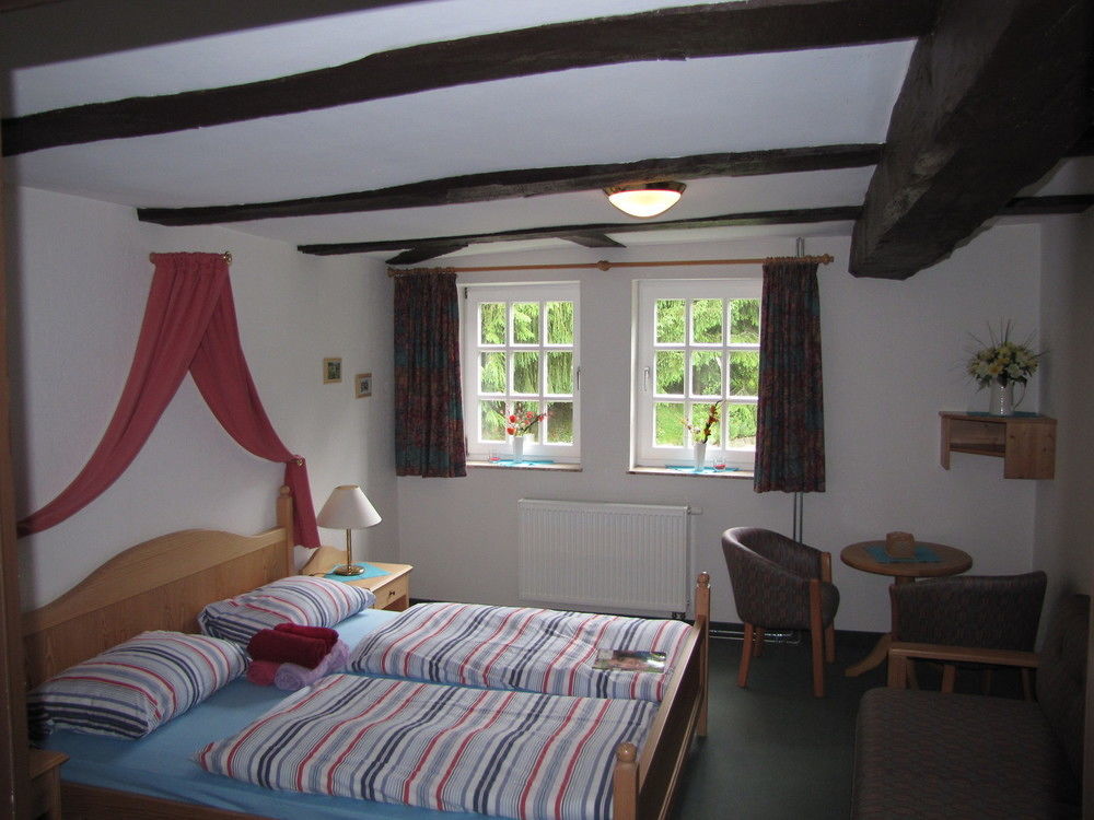 Hof Guttels Waldgasthof Ferienpension Rotenburg an der Fulda Ngoại thất bức ảnh